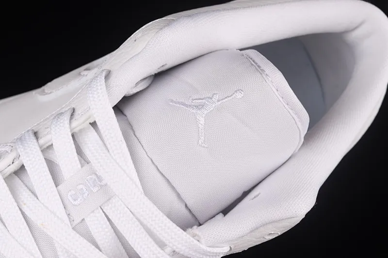 All categories Air Jordan Jordan series basketball shoes Air Jordan 1 Low G version pure original Air Jordan 1 Low AJ1 Joe 1 pure white low-top cultural basketball shoes 553558-130